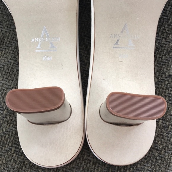 Ann Klein Champagne Satin slides - Picture 10 of 10